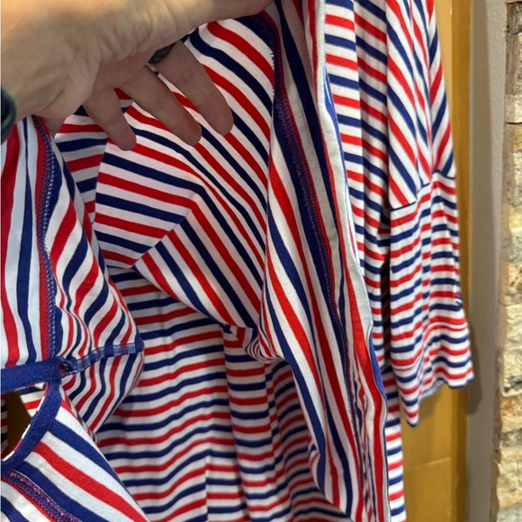 Beach Hoodie-like new! - Picture 9 of 9